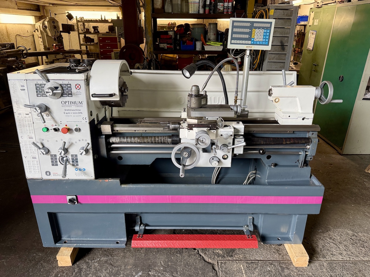 Leit und Zugspindeldrehmaschnine Optimum D420 x 1000